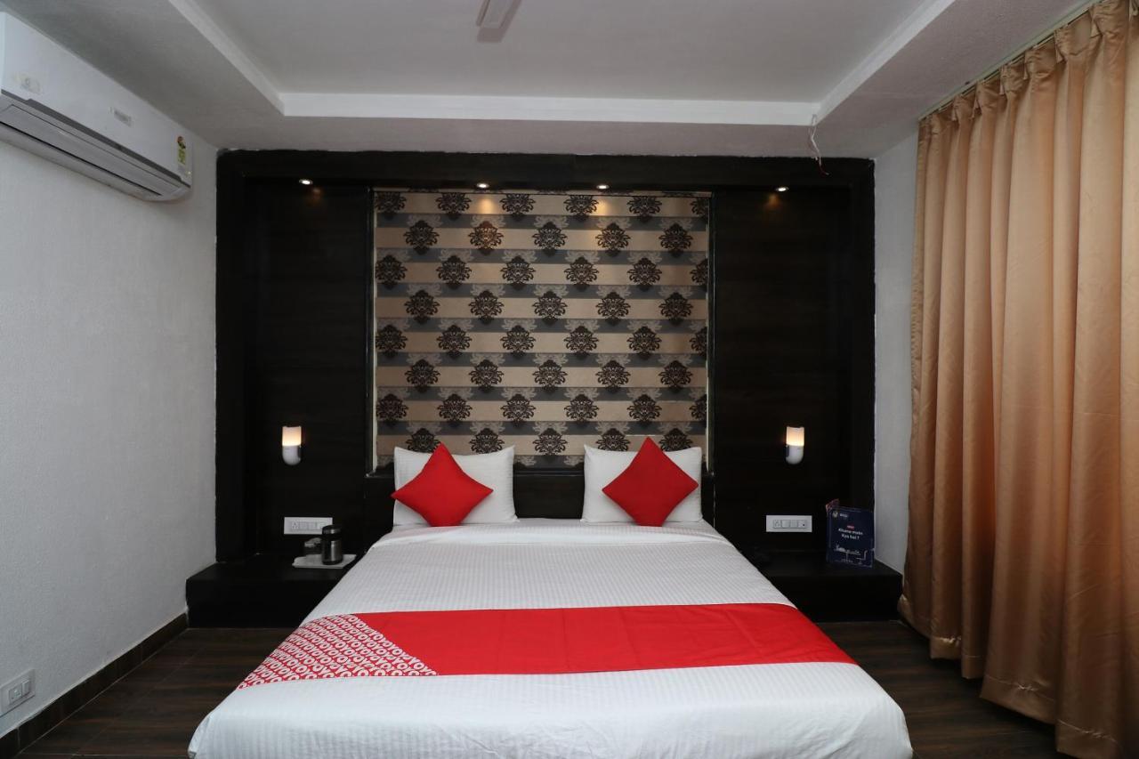 Hotel Capital O 16003 Glorify Taj By Marygold 3*